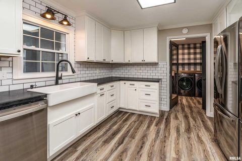 Tiny photo for 203 Fairway Vista Road, Murphysbor, IL 62966 (MLS # EB460706)