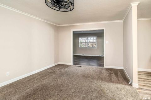 Tiny photo for 203 Fairway Vista Road, Murphysbor, IL 62966 (MLS # EB460706)