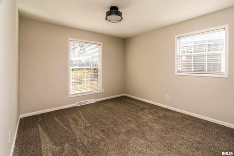 Tiny photo for 203 Fairway Vista Road, Murphysbor, IL 62966 (MLS # EB460706)