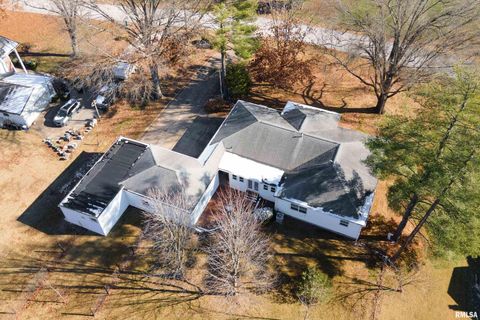 Tiny photo for 203 Fairway Vista Road, Murphysbor, IL 62966 (MLS # EB460706)