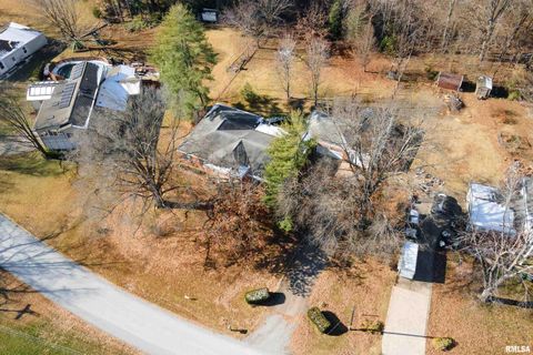 Tiny photo for 203 Fairway Vista Road, Murphysbor, IL 62966 (MLS # EB460706)