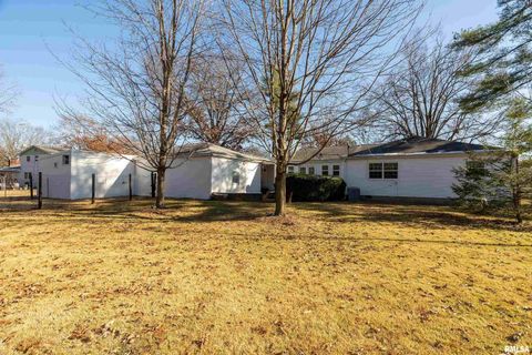 Tiny photo for 203 Fairway Vista Road, Murphysbor, IL 62966 (MLS # EB460706)