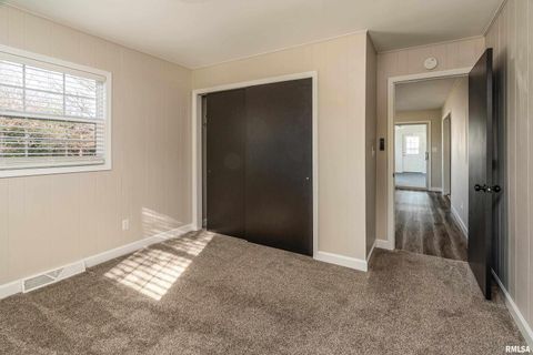 Tiny photo for 203 Fairway Vista Road, Murphysbor, IL 62966 (MLS # EB460706)