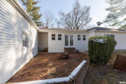 Tiny photo for 203 Fairway Vista Road, Murphysbor, IL 62966 (MLS # EB460706)