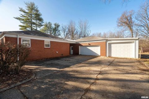 Tiny photo for 203 Fairway Vista Road, Murphysbor, IL 62966 (MLS # EB460706)