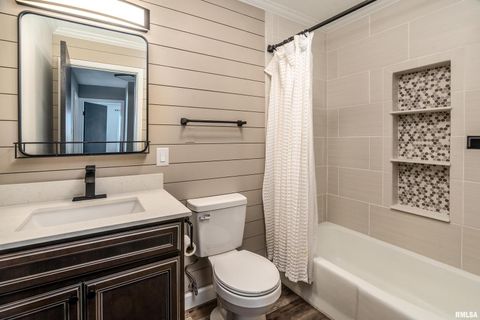 Tiny photo for 203 Fairway Vista Road, Murphysbor, IL 62966 (MLS # EB460706)