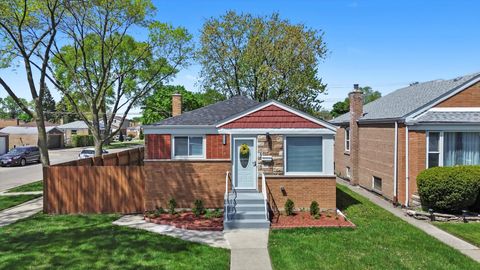 Photo of 7756 S Spaulding Avenue, Chicago, IL 60652 (MLS # 12462619)