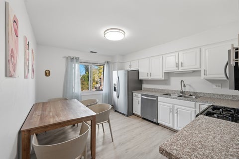 Tiny photo for 988 Harvest Circle #988, Buffalo Grove, IL 60089 (MLS # 12778100)