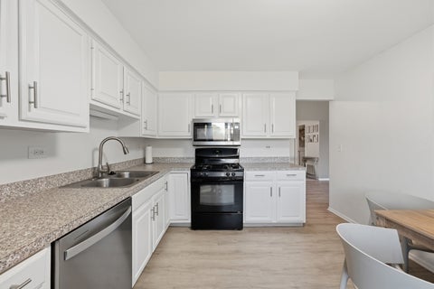 Tiny photo for 988 Harvest Circle #988, Buffalo Grove, IL 60089 (MLS # 12778100)