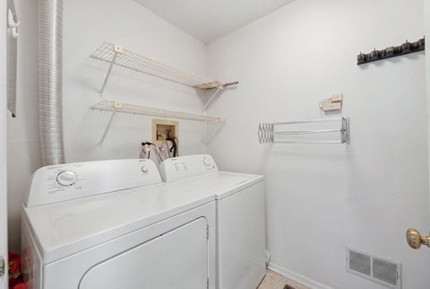 Tiny photo for 988 Harvest Circle #988, Buffalo Grove, IL 60089 (MLS # 12778100)