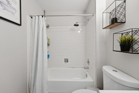 Tiny photo for 988 Harvest Circle #988, Buffalo Grove, IL 60089 (MLS # 12778100)