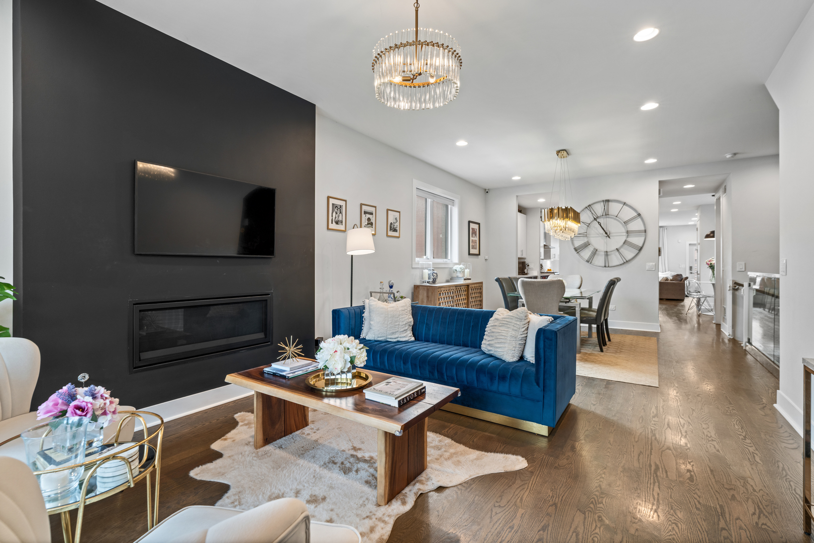 2731 W Cortez Street 1