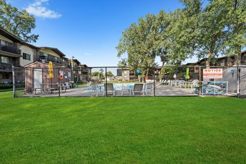 Tiny photo for 13520 LAWLER Avenue #42, Crestwood, IL 60418 (MLS # 12457561)