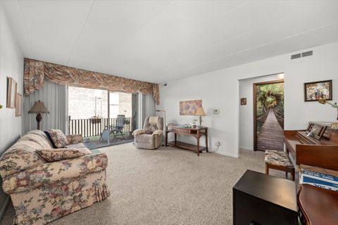 Tiny photo for 13520 LAWLER Avenue #42, Crestwood, IL 60418 (MLS # 12457561)