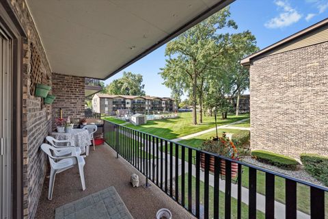 Tiny photo for 13520 LAWLER Avenue #42, Crestwood, IL 60418 (MLS # 12457561)