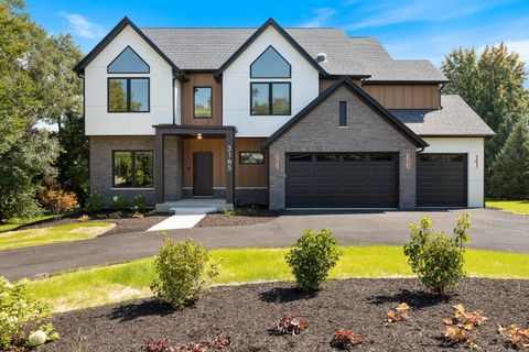 Photo of 1519 Foothill Drive, Wheaton, IL 60189 (MLS # 12516679)