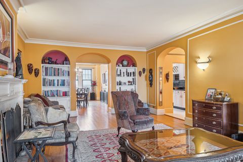 Tiny photo for 5000 S East End Avenue #13A, Chicago, IL 60615 (MLS # 12368217)