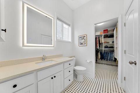 Tiny photo for 228 Juneway Terrace, Lake Bluff, IL 60044 (MLS # 12577248)