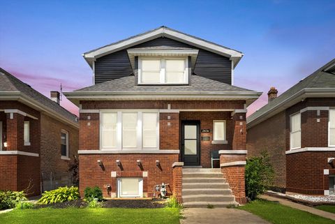 Tiny photo for 2436 Grove Avenue, Berwyn, IL 60402 (MLS # 12440272)