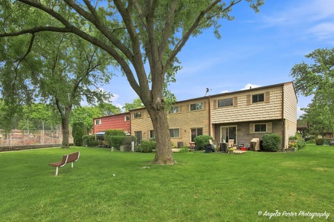 Tiny photo for 496 S Navajo Trail, Wheeling, IL 60090 (MLS # 12729040)