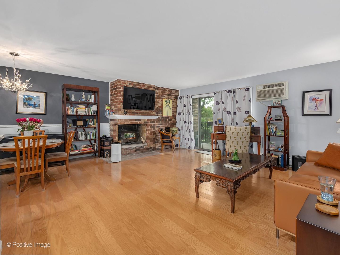1121 W Ogden Avenue 253