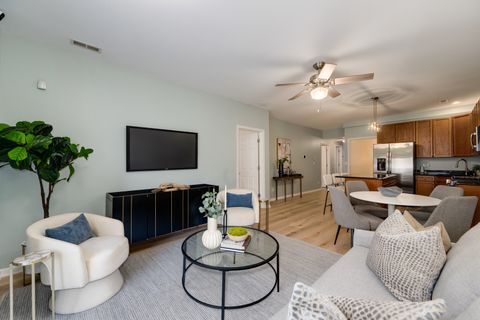 Tiny photo for 2720 W Cortland Street #105, Chicago, IL 60647 (MLS # 12625947)