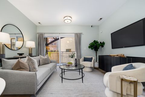 Tiny photo for 2720 W Cortland Street #105, Chicago, IL 60647 (MLS # 12625947)