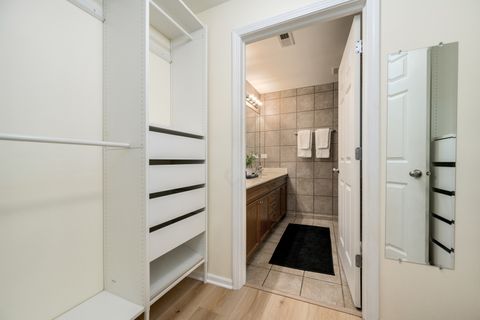 Tiny photo for 2720 W Cortland Street #105, Chicago, IL 60647 (MLS # 12625947)