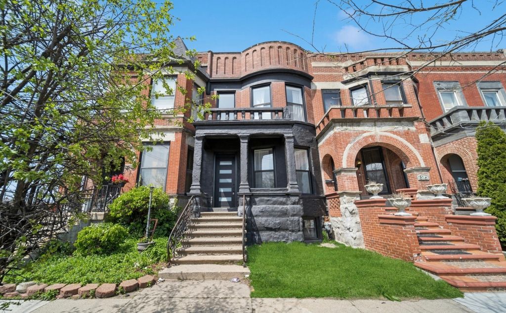 Photo for 814 E 48th Street, Chicago, IL 60615 (MLS # 12501197)