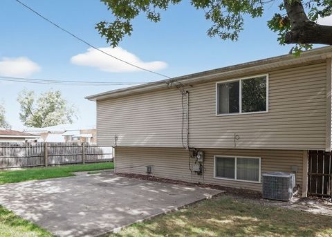 Tiny photo for 602 Merrill Avenue, Calumet City, IL 60409 (MLS # 12495021)