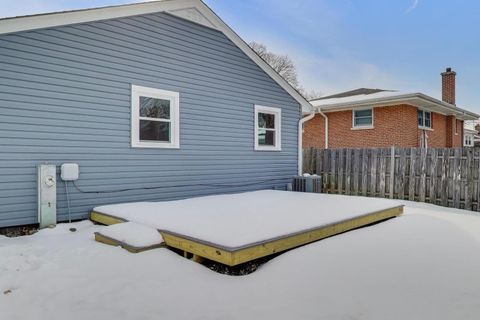 Tiny photo for 1421 Cynthia Avenue, Park Ridge, IL 60068 (MLS # 12567280)