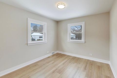 Tiny photo for 1421 Cynthia Avenue, Park Ridge, IL 60068 (MLS # 12567280)