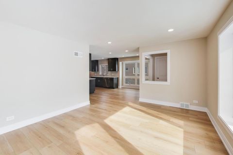 Tiny photo for 1421 Cynthia Avenue, Park Ridge, IL 60068 (MLS # 12567280)