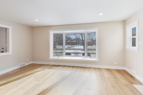 Tiny photo for 1421 Cynthia Avenue, Park Ridge, IL 60068 (MLS # 12567280)