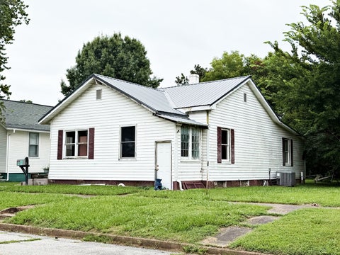 Photo of 213 E 9TH ST Street, Metropolis, IL 62960 (MLS # 12722251)
