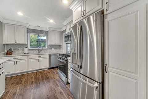 Tiny photo for 5713 Meadow Hill Lane, McHenry, IL 60051 (MLS # 12504952)