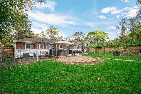 Tiny photo for 5713 Meadow Hill Lane, McHenry, IL 60051 (MLS # 12504952)