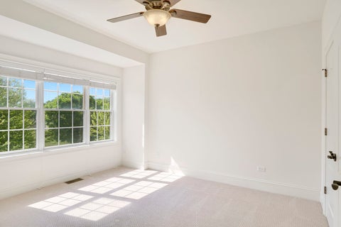 Tiny photo for 185 N Hickory Avenue, Arlington Heights, IL 60004 (MLS # 12723790)