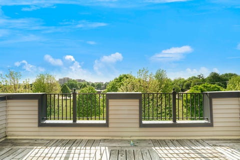 Tiny photo for 185 N Hickory Avenue, Arlington Heights, IL 60004 (MLS # 12723790)