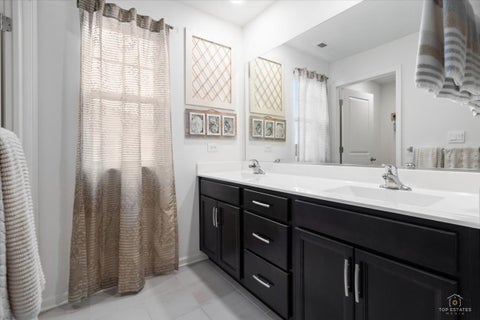 Tiny photo for 695 Kentshire Circle, Elgin, IL 60124 (MLS # 12766249)