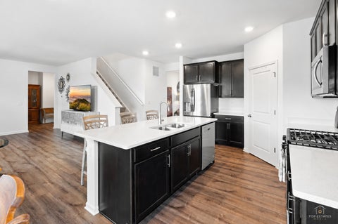Tiny photo for 695 Kentshire Circle, Elgin, IL 60124 (MLS # 12766249)