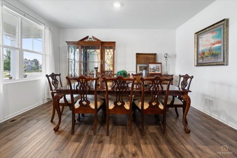 Tiny photo for 695 Kentshire Circle, Elgin, IL 60124 (MLS # 12766249)