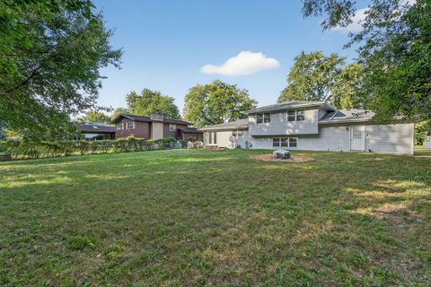 Tiny photo for 612 Edgebrook Drive, Shorewood, IL 60404 (MLS # 12485592)