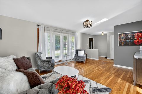 Tiny photo for 612 Edgebrook Drive, Shorewood, IL 60404 (MLS # 12485592)