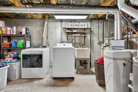 Tiny photo for 612 Edgebrook Drive, Shorewood, IL 60404 (MLS # 12485592)