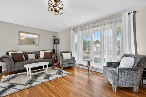 Tiny photo for 612 Edgebrook Drive, Shorewood, IL 60404 (MLS # 12485592)