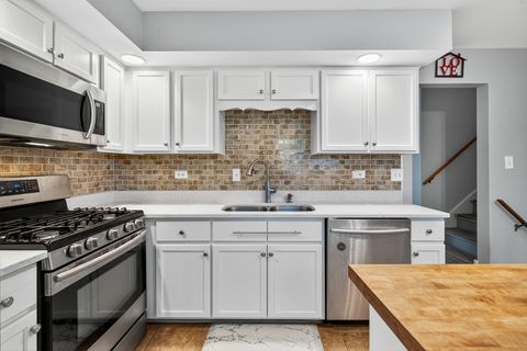 Tiny photo for 612 Edgebrook Drive, Shorewood, IL 60404 (MLS # 12485592)