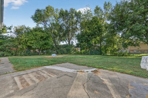 Tiny photo for 612 Edgebrook Drive, Shorewood, IL 60404 (MLS # 12485592)