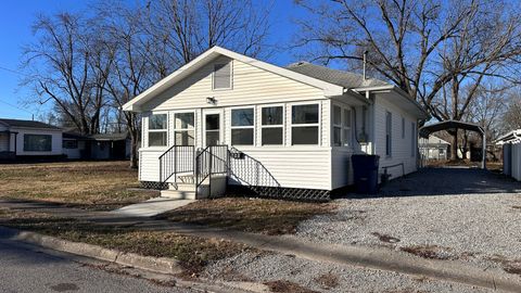 Tiny photo for 503 S Lincoln Street, West Frankfort, IL 62896 (MLS # 12547578)