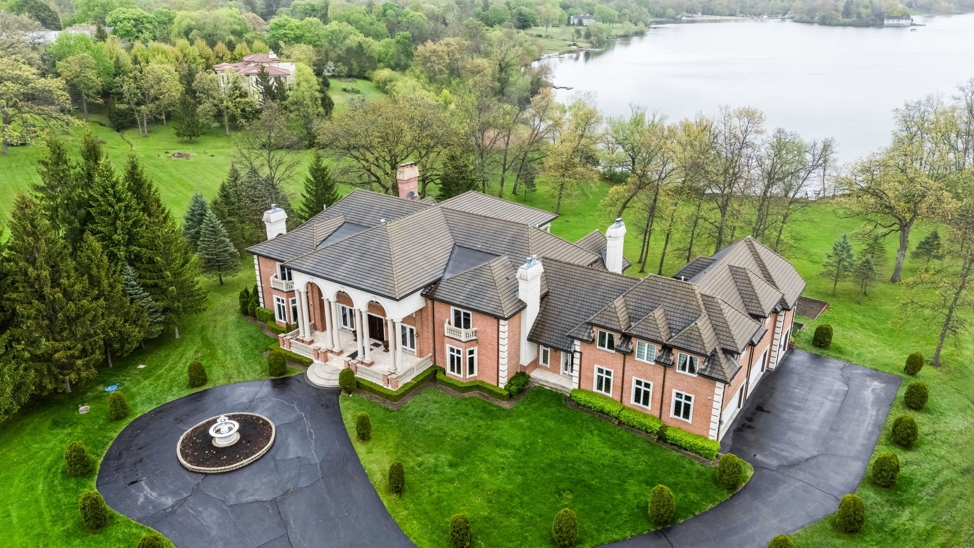 27147 N Chevy Chase Road